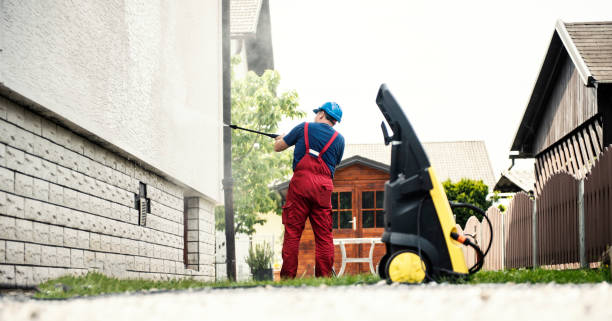 Best Animal Enclosure Cleaning  in Astor, FL